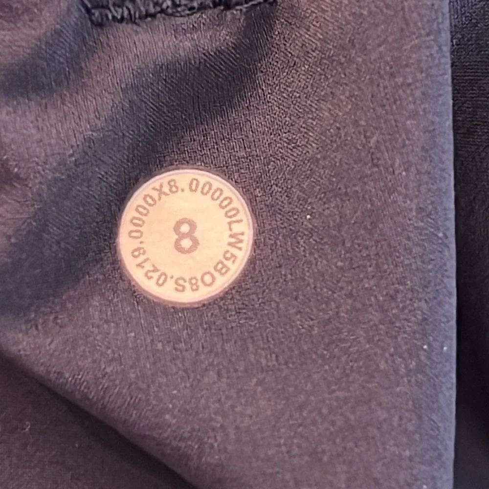 Lululemon On The Move Pant *Lightweight True Navy SZ 8